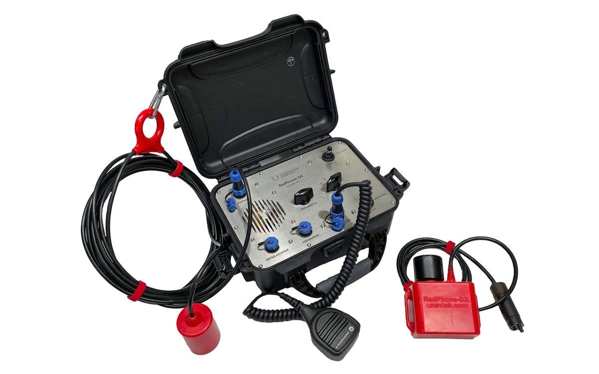 SubVox diver's wireless voice communication station
